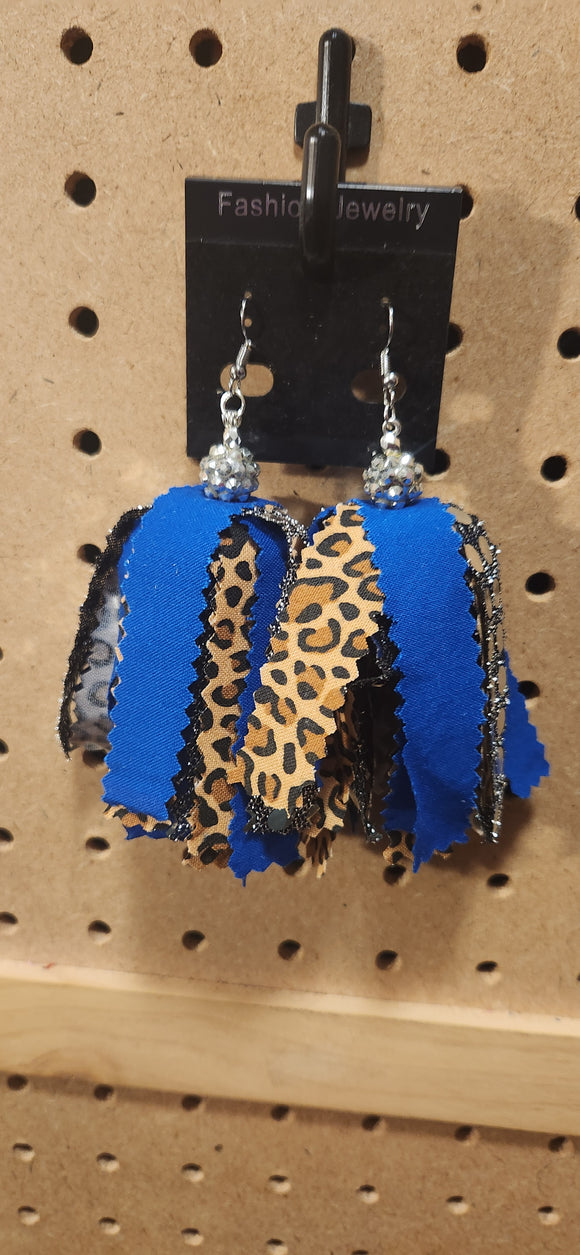 Glistening Leopard Ravel Earrings: